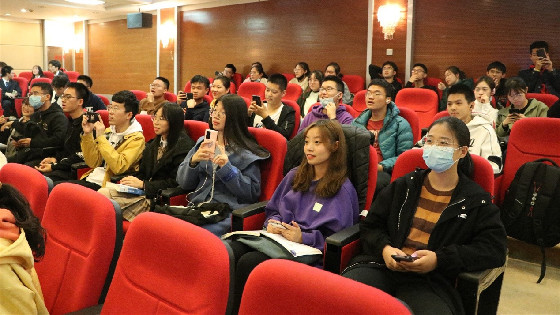 bcfface5fe2ee2889fc3f40874237a74.jpg 班级10.jpg