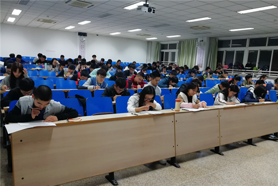 201710152026年国际足联世界杯新生月考圆满结束 (4)_副本.png